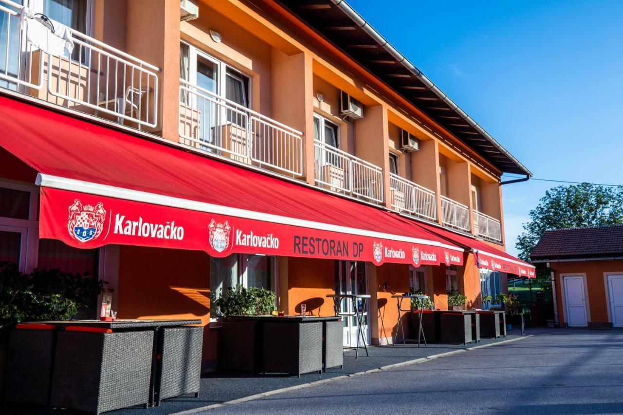Bed And Breakfast Restaurant Dp Donji Zvecaj Exteriör bild